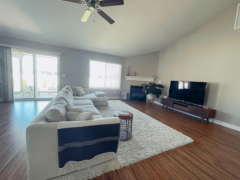 5909 Crestfields Rd — Photo 6