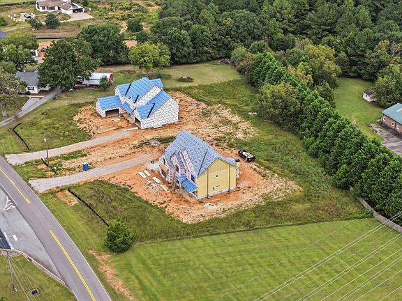 5th image of 1736 Lee Peters Rd