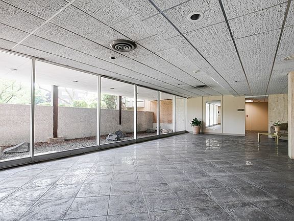4th image of 1301 N Western Ave Unit 314