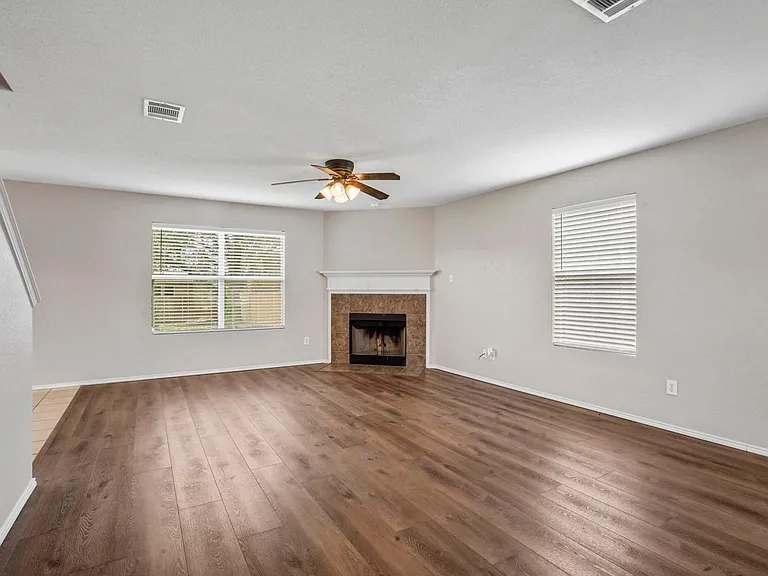 6432 Paradise Valley Rd — Photo 3