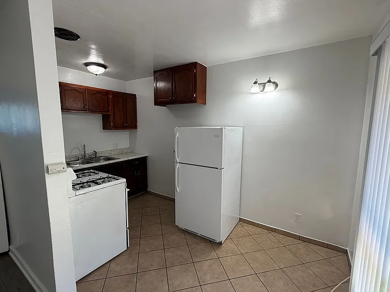 1518-40 E Artesia Blvd — Photo 29