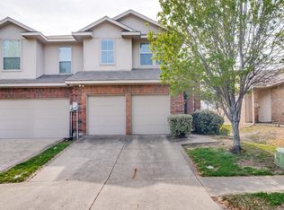 2216 Stonebrook Ln, Mesquite, TX 75181