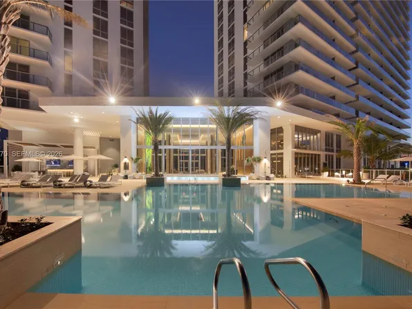 16385 Biscayne Blvd, North Miami Beach, FL