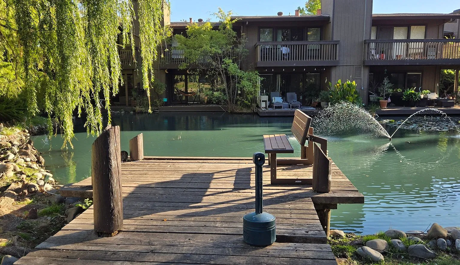 Charming Waterfront 1-Bedroom Condo for Rent in Timberlake Community — Photo 1