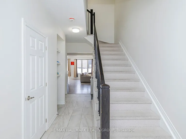57 Caspian Row — Photo 4