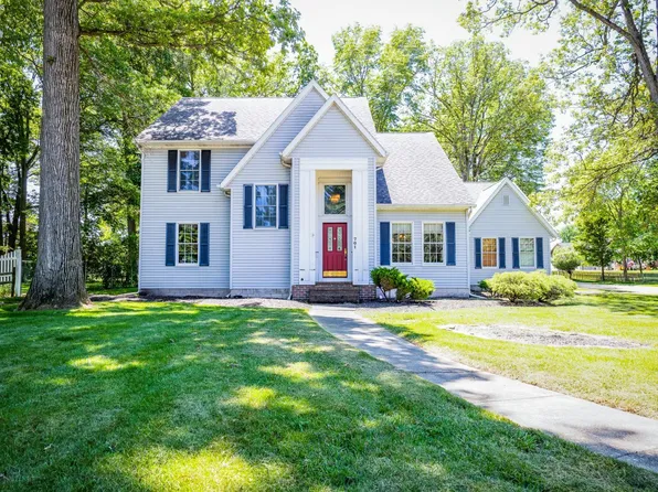701 Kennedy Dr, Willard, OH 44890