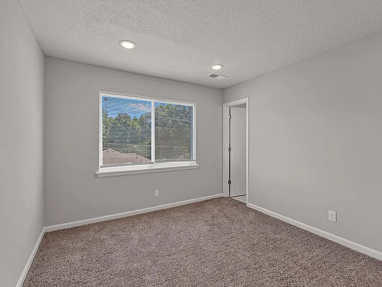 Royal Valley — Photo 11
