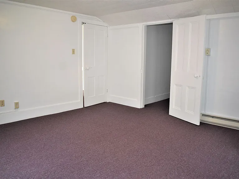 209-211 N Clymer Ave — Photo 5
