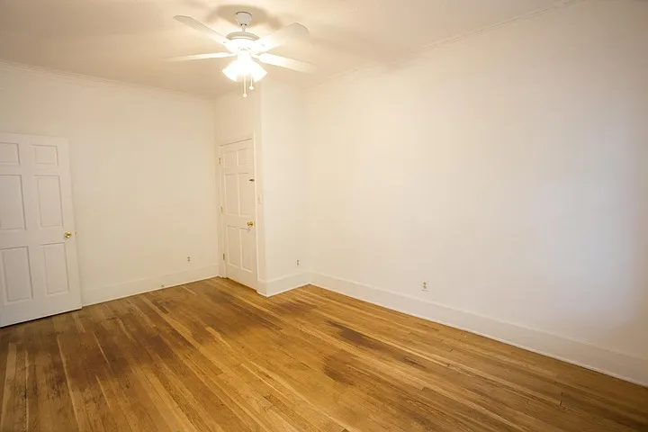 5237-5245 S. Kenwood Avenue — Photo 17