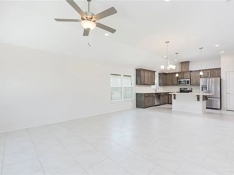 8406 N 33rd Ln — Photo 3
