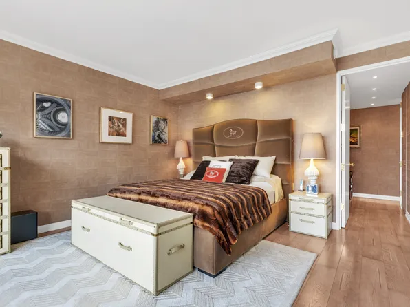 641 5th Avenue image 5 of 15