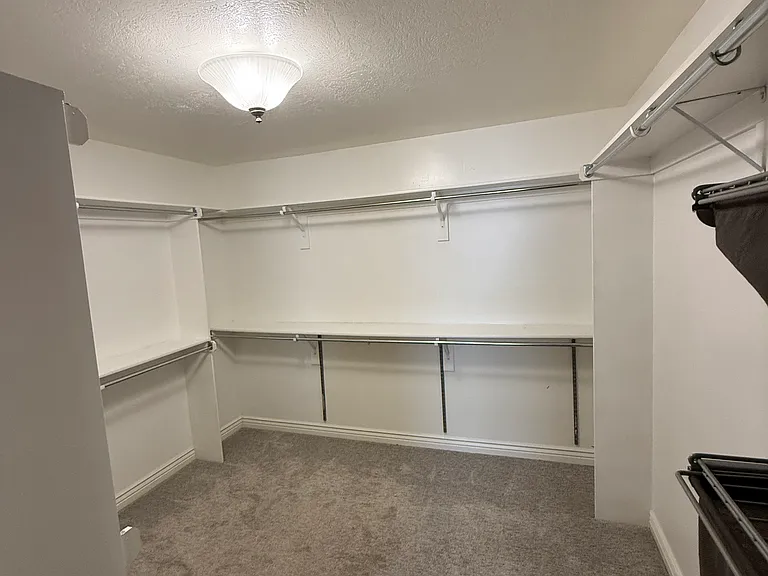 1848 W Grays Pl — Photo 3