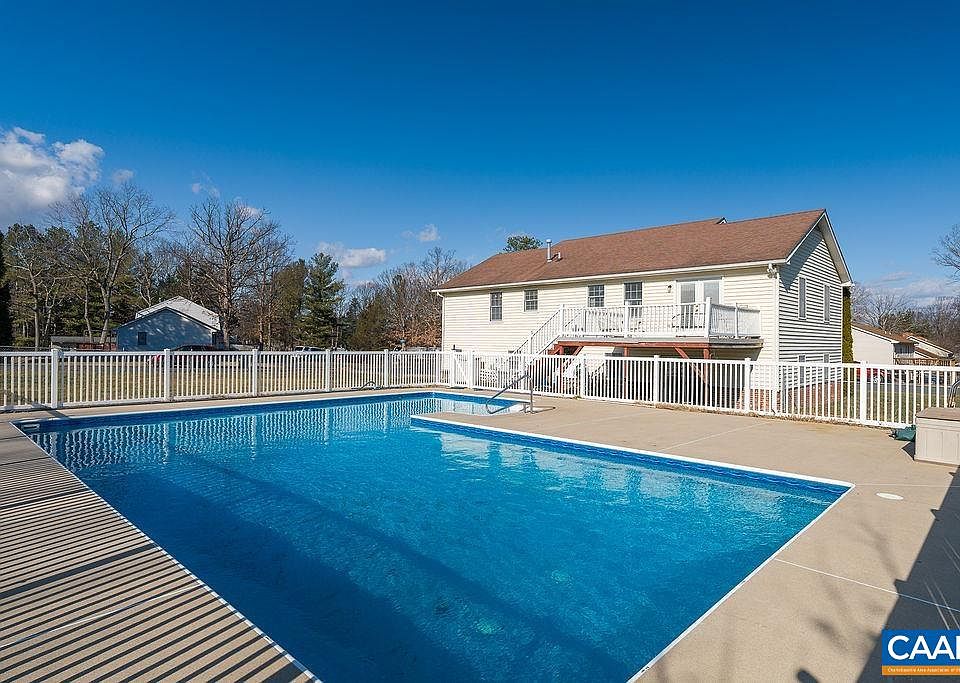 1st image of 43 Dogwood Rd