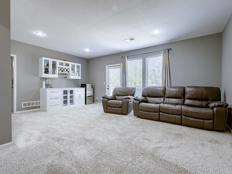 15523 Valley View Dr — Photo 22