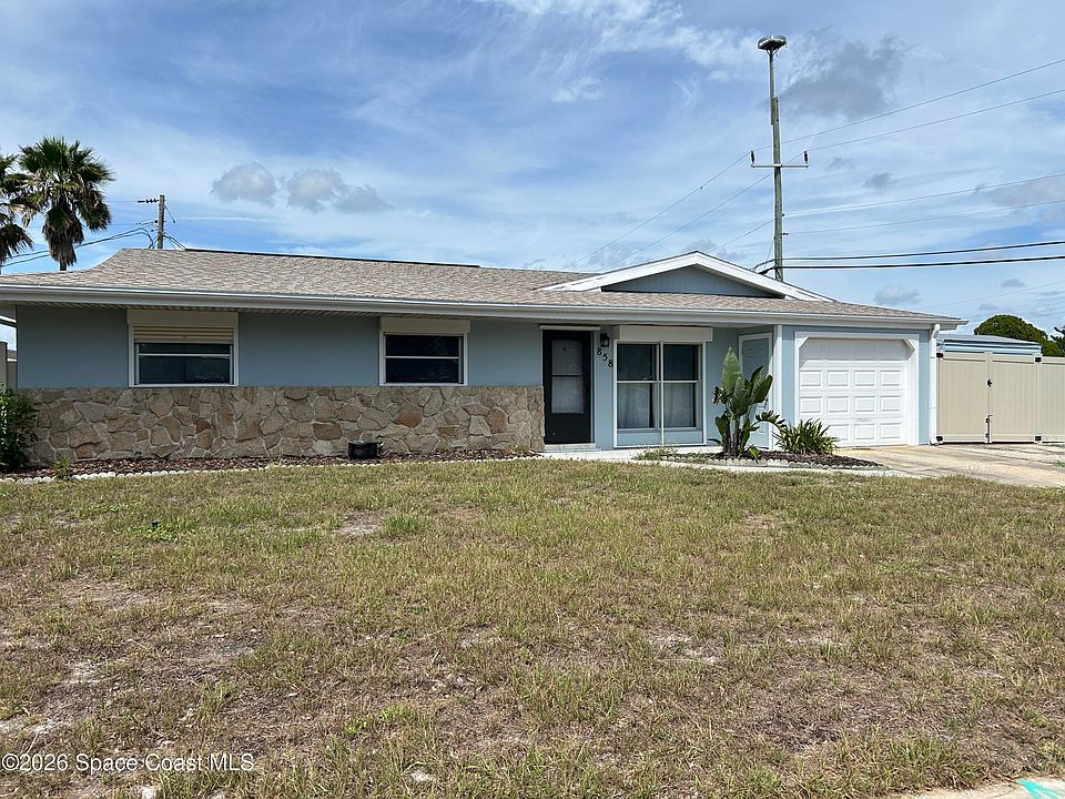 1st image of 858 Bianca Dr NE