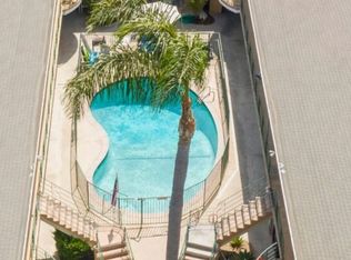 Robertson, Los Angeles, CA 90034