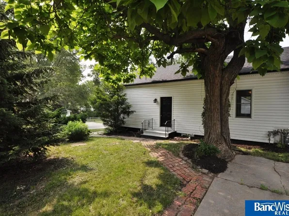 6745 Aylesworth Ave, Lincoln, NE 68505