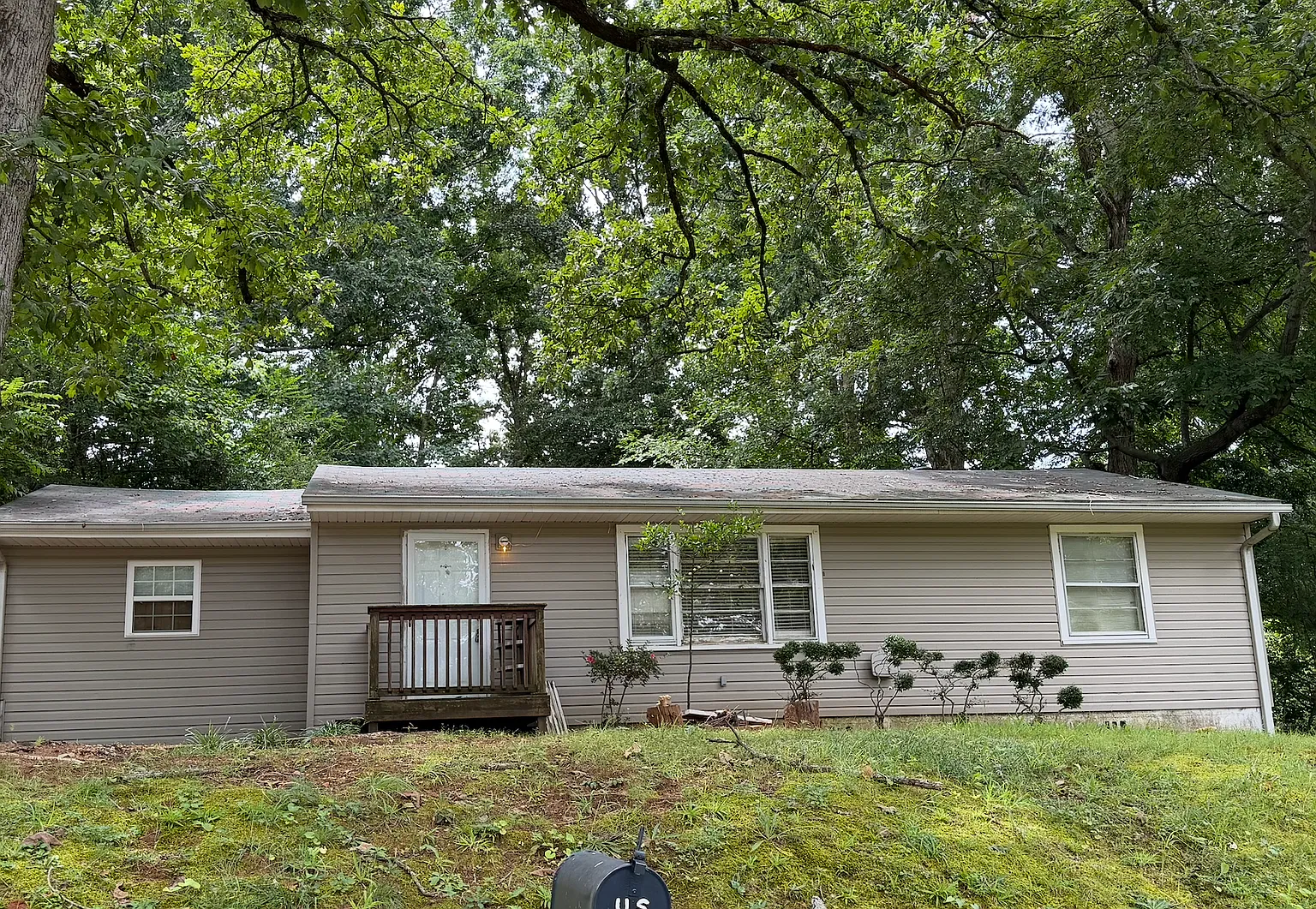 2 Bedroom 1 Bathroom - Florence, AL *Near Seven Points Shopping Center* — Photo 1