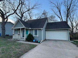 3553 SW 35th Ter, Topeka, KS 66614