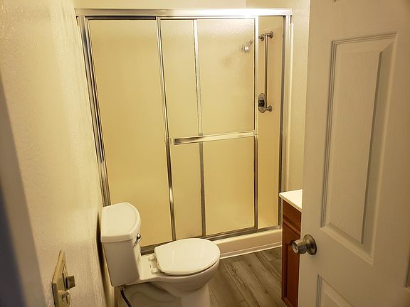 5th image of 605 N Ditmar St APT A