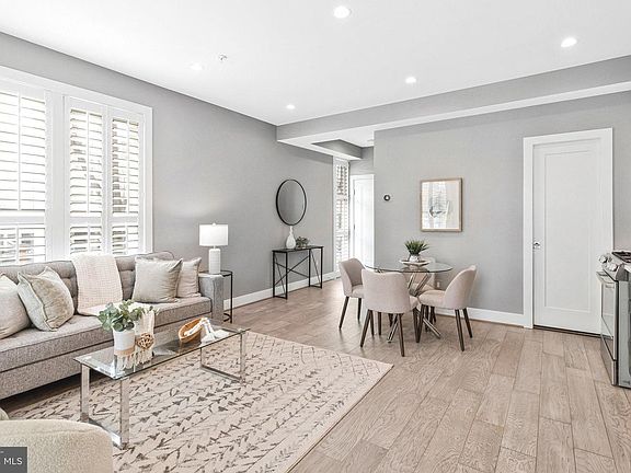 4th image of 700 16th St NE Unit 2