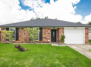 333 River Oaks Dr, Destrehan, LA 70047