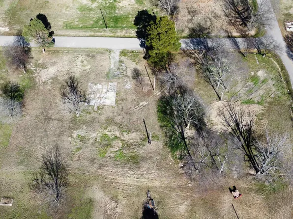 200 McFadden St, Beedeville, AR 72014