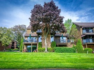 1867 Wingate Rd #1, Bloomfield Hills, MI 48302