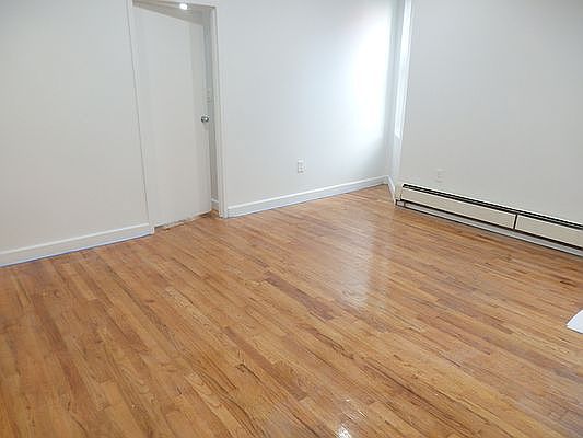 4th image of 601 10th Ave APT 2A