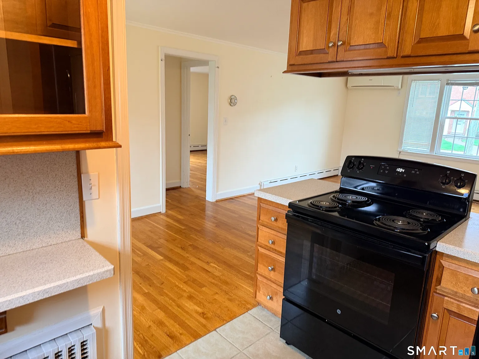 2 bed, 1.0 bath, 837 sqft, $2,000 — Photo 4