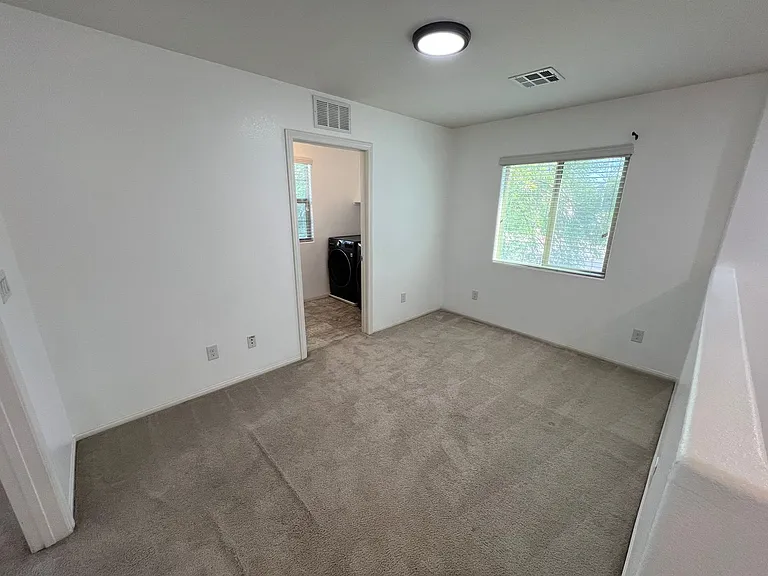 5693 Point Loma Ct — Photo 26