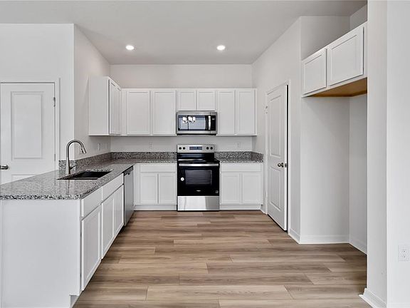 3rd image of 9572 Westside Hills Dr