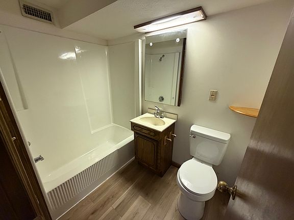 5th image of 1512 E Indianapolis St #1512