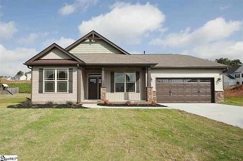 1st image of 105 Hollander Dr