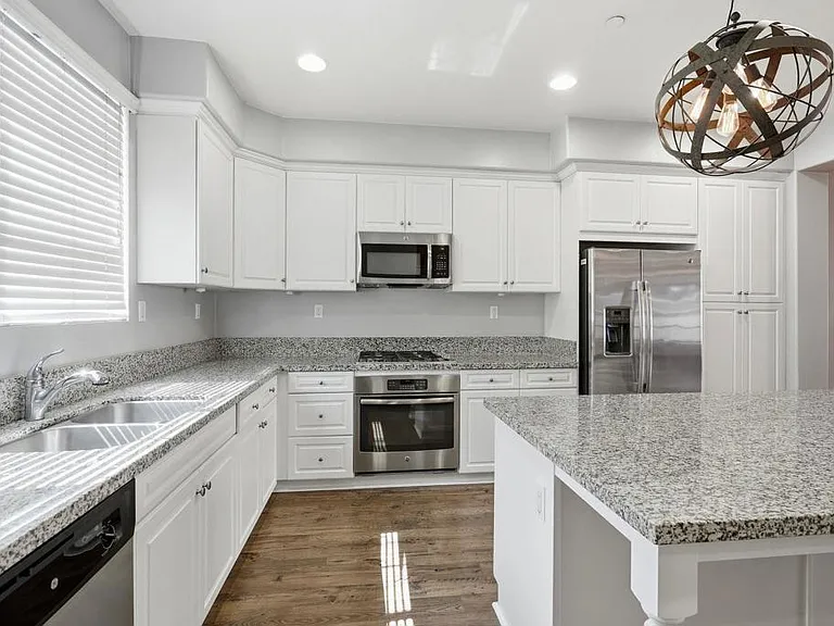 477 Prosperity Dr — Photo 18