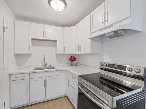 3 Overlook Cir, Palmyra, VA 22963