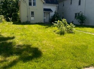 1021 25th St, Moline, IL 61265