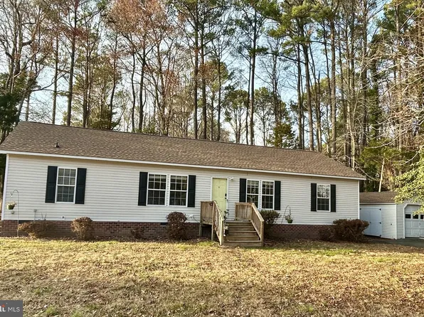 943 Presley Creek Dr, Heathsville, VA 22473