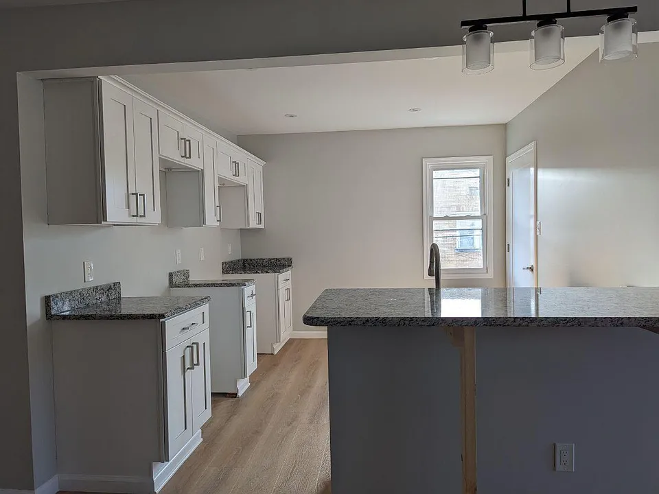 1187 Wyoming Ave #C