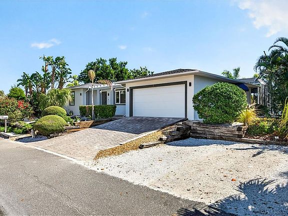 5th image of 550 De Narvaez Dr