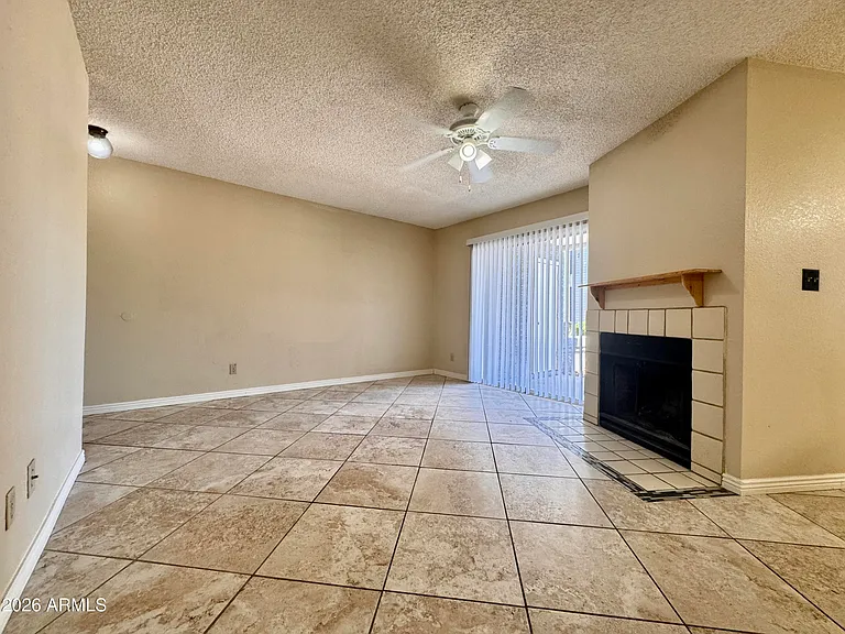 2910 W Marconi Ave #104 — Photo 3