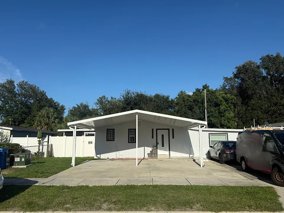 5605 Golden Dr