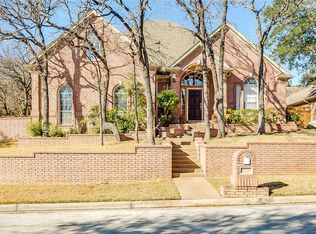 9125 High Oaks Dr, North Richland Hills, TX 76182