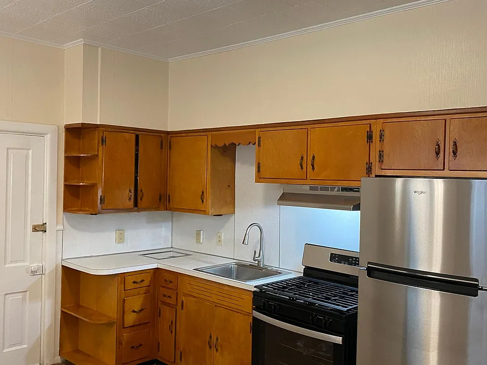 Kitchen storage