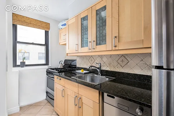 Sold by Compass | media 5