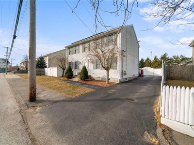 78 Kenyon Ave, Pawtucket, RI, 02861