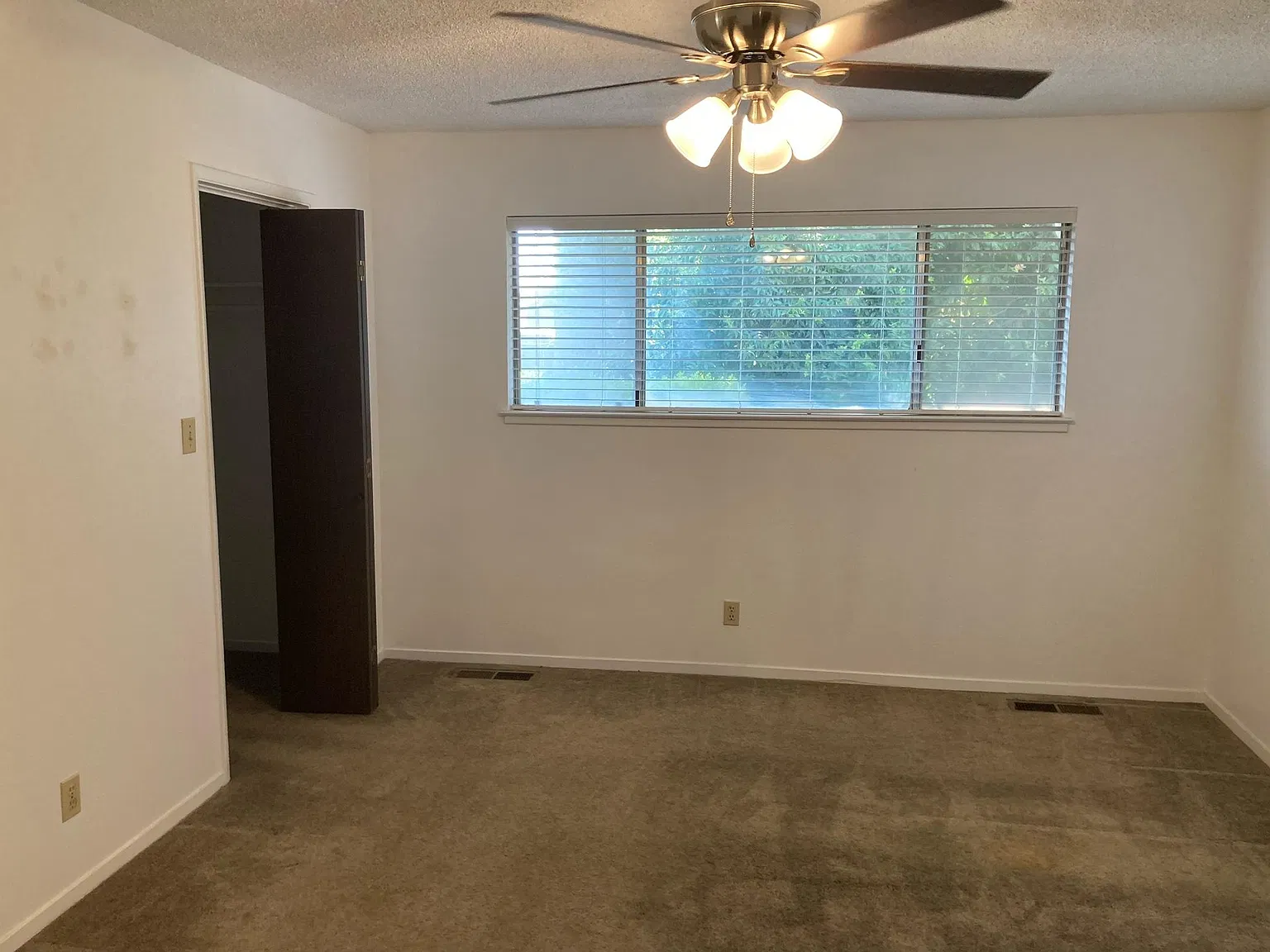 6530 N Sierra Vista Ave — Photo 2