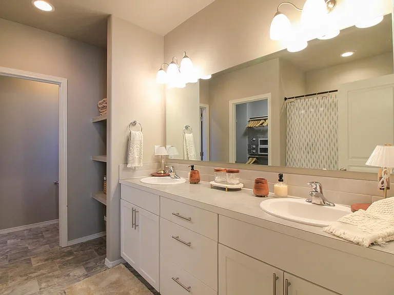 2933 Castle Rock Blvd — Photo 12