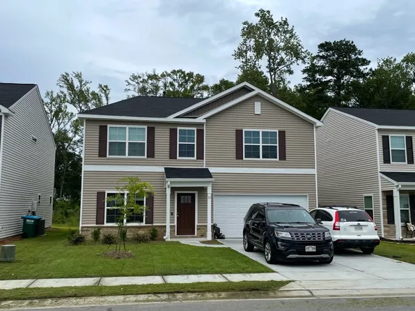 29 Chinquapin St, Beaufort, SC 29906