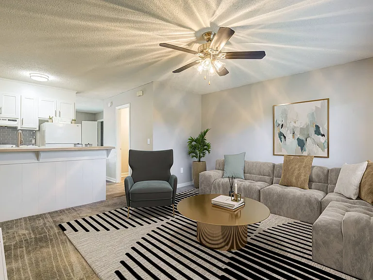 Lakewood I and II Apartment Homes — Photo 3